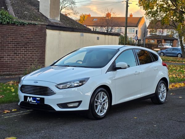 Ford Focus Zetec Petrol New Model 2016 371480678