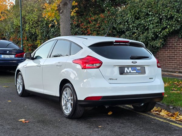 Ford Focus Zetec Petrol New Model 2016 371480684
