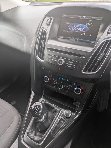 FORD FOCUS TITANIUM FULL SERVICE HISTORY/ NCT 3/27 371490428