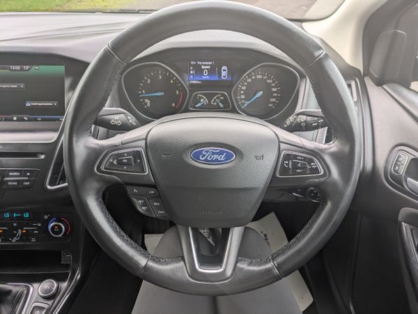 FORD FOCUS TITANIUM FULL SERVICE HISTORY/ NCT 3/27 371490430