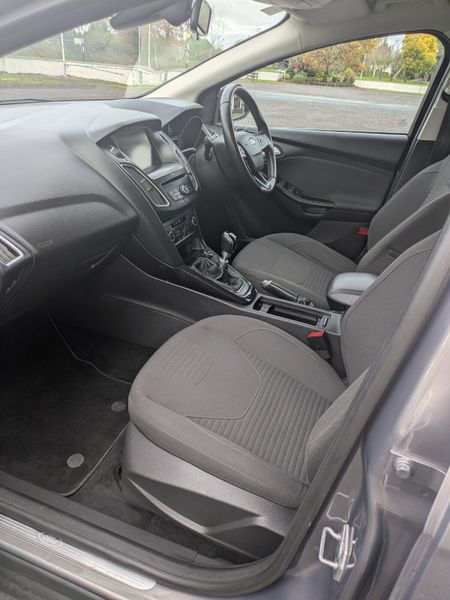 FORD FOCUS TITANIUM FULL SERVICE HISTORY/ NCT 3/27 371490448