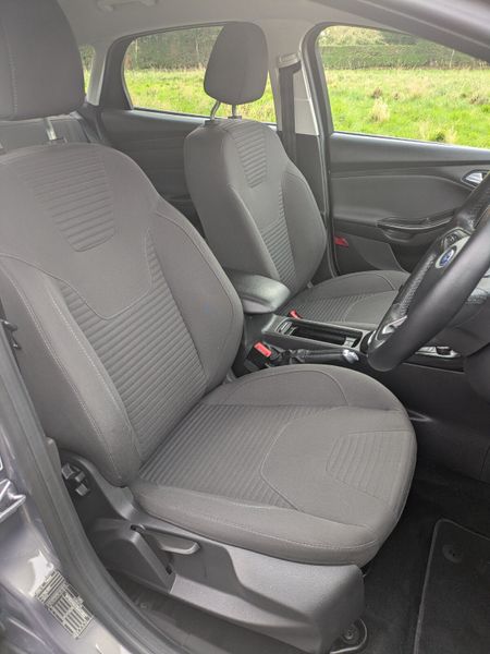 FORD FOCUS TITANIUM FULL SERVICE HISTORY/ NCT 3/27 371490441