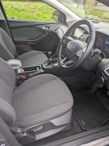 FORD FOCUS TITANIUM FULL SERVICE HISTORY/ NCT 3/27 371490442