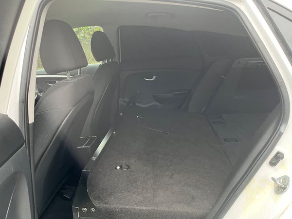 Hyundai i30 1.4 diesel Van 371492637
