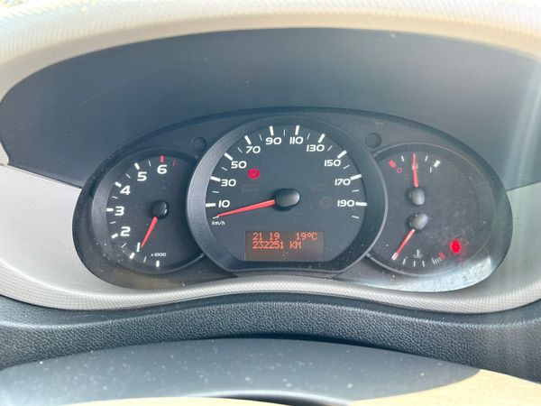 Renault master 2.3 DCI LWB **price inc vat** 371534013