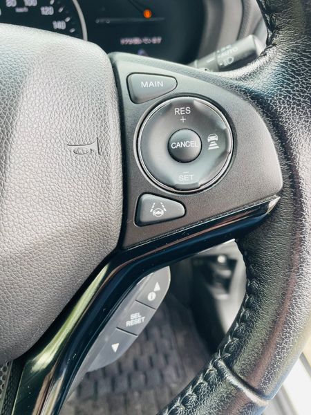 2018 HONDA VEZEL 1.5 HYBIRD AUTOMATIC HIGH SPEC 371531840