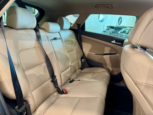 2016 Hyundai Tucson 1.7D Executive Model_high spec 371655674