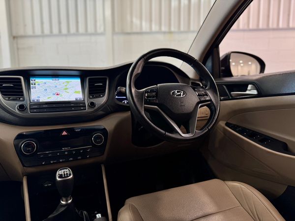 2016 Hyundai Tucson 1.7D Executive Model_high spec 371655672