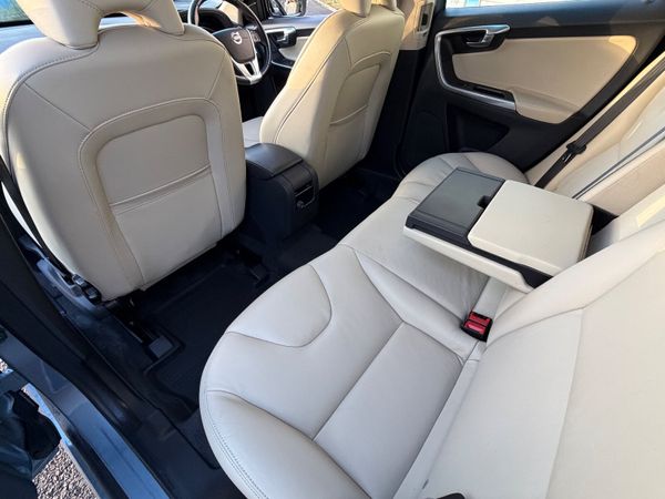 Volvo XC60 D4 (190hp) FWD SE 371679524