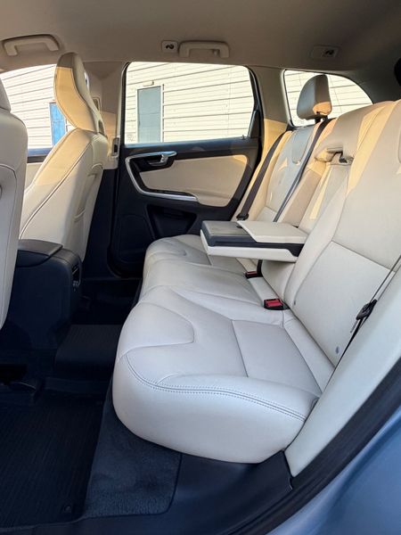 Volvo XC60 D4 (190hp) FWD SE 371679526