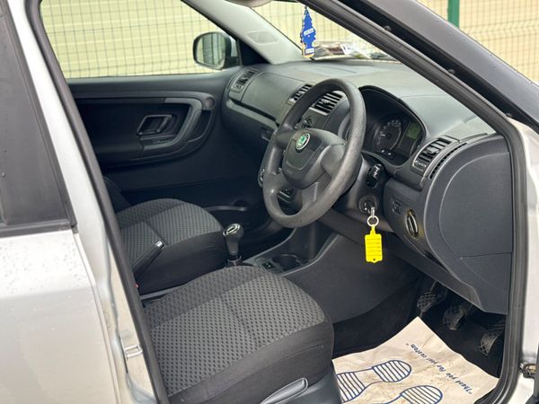 Skoda Fabia 2012 Low Miles!! 371695218