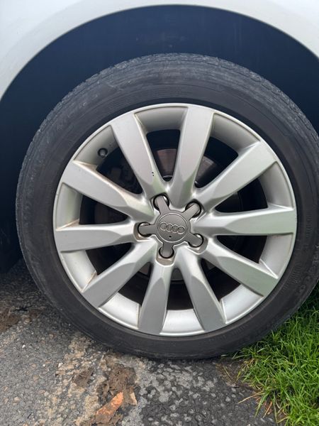 141 Audi A4.. Automatic.. Very Clean.. NCT 08/26 371697226