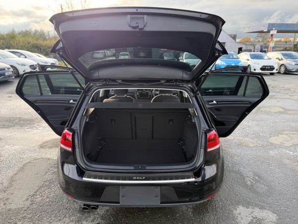 VOLKSWAGEN GOLF BLACK 2016 1.4L PETROL AUTOMATIC 371717765