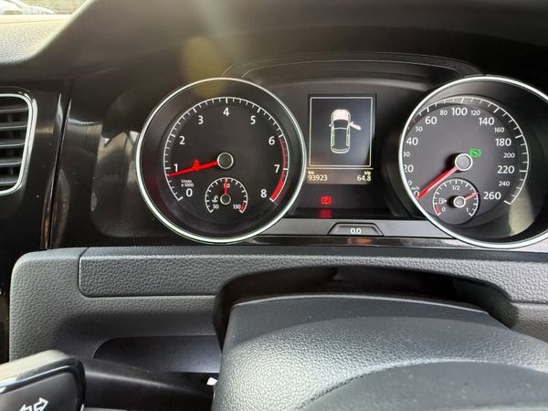 VOLKSWAGEN GOLF BLACK 2016 1.4L PETROL AUTOMATIC 371717769