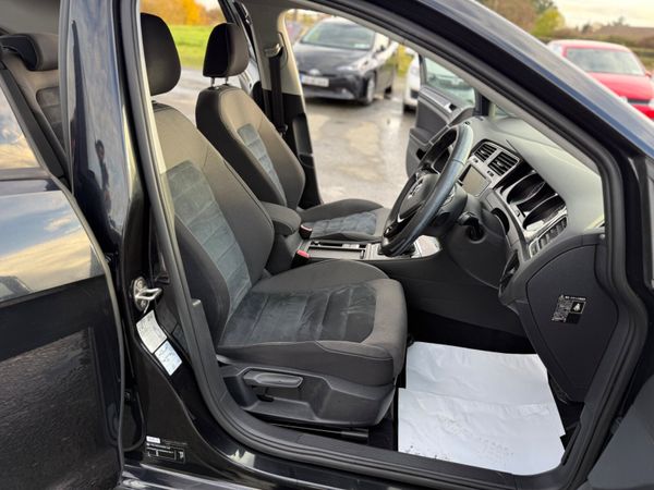 VOLKSWAGEN GOLF BLACK 2016 1.4L PETROL AUTOMATIC 371717763