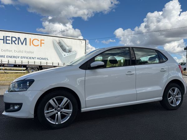 VOLKSWAGEN POLO ( 2015 ) 1.2L PETROL AUTOMATIC 371720136
