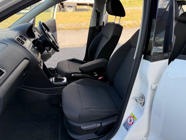 VOLKSWAGEN POLO ( 2015 ) 1.2L PETROL AUTOMATIC 371720149