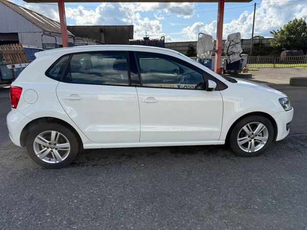 VOLKSWAGEN POLO ( 2015 ) 1.2L PETROL AUTOMATIC 371720141