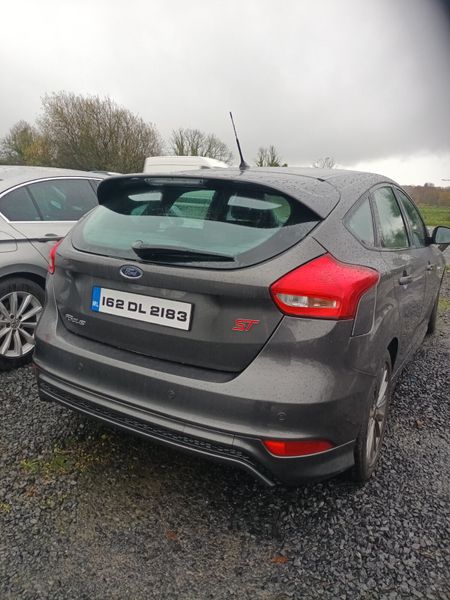 Ford Focus 2016 371818208