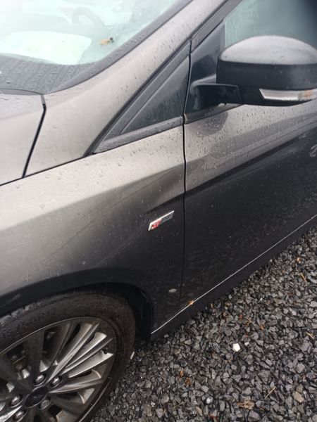 Ford Focus 2016 371818341