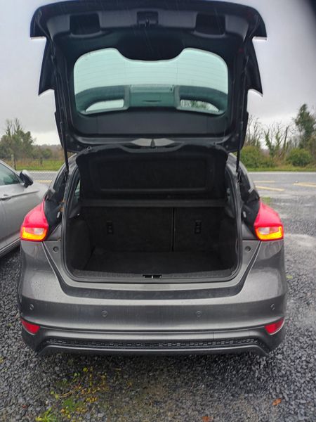 Ford Focus 2016 371818355