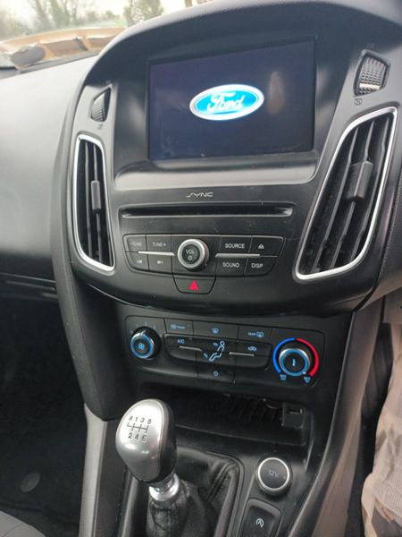 Ford Focus 2016 371818487
