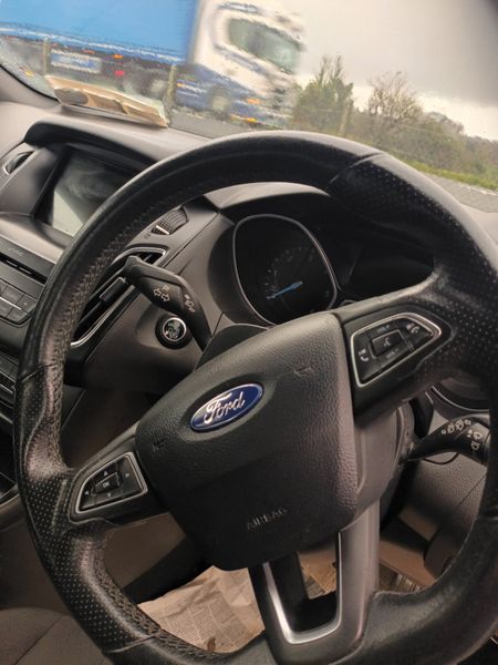 Ford Focus 2016 371818715