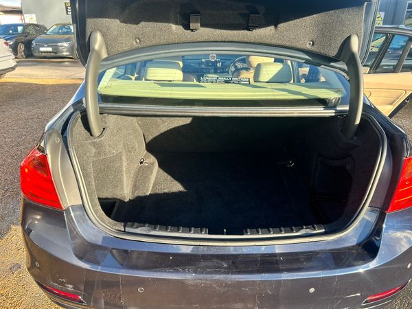 BMW 318 SE AUTO 371812955