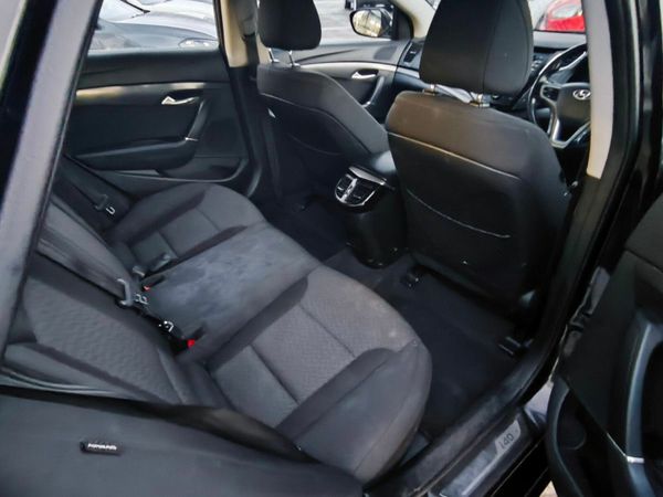 Hyundai i40 Executive 1.7CRDi new NCT 371858641