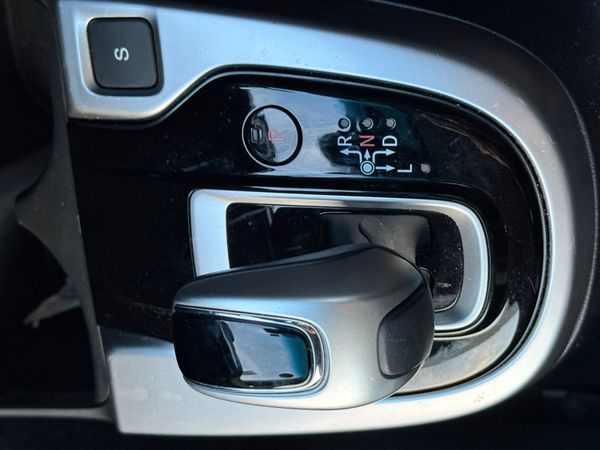 2019 Honda Jazz/Fit 1.5 Petrol Hybrid,Automatic 371868816