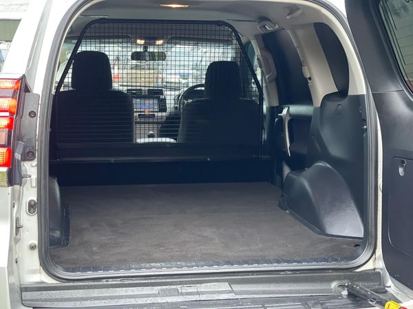 192 Toyota Landcruiser 2.8D4D Spotless**181kms 371869415