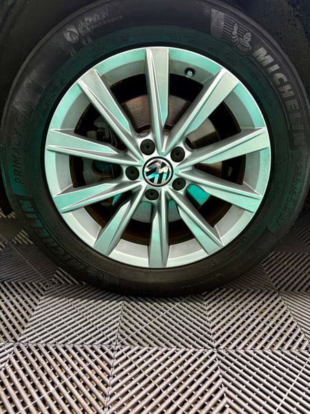 Volkswagen Tiguan 2014 - Automatic + Low mileage! 371869926