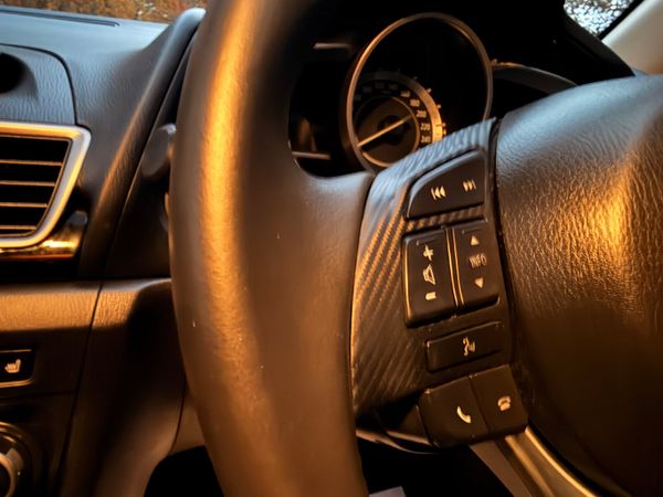 Mazda 3 Diesel Saloon 2015 371887197