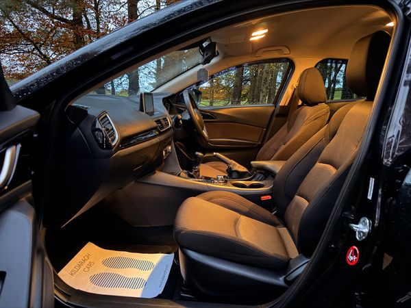 Mazda 3 Diesel Saloon 2015 371887205