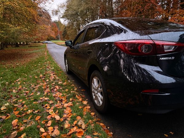 Mazda 3 Diesel Saloon 2015 371887215