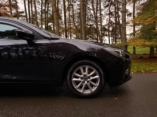 Mazda 3 Diesel Saloon 2015 371887216