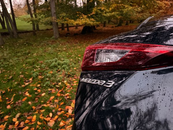 Mazda 3 Diesel Saloon 2015 371887213