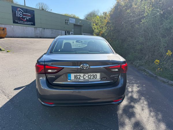 Avensis 371887445