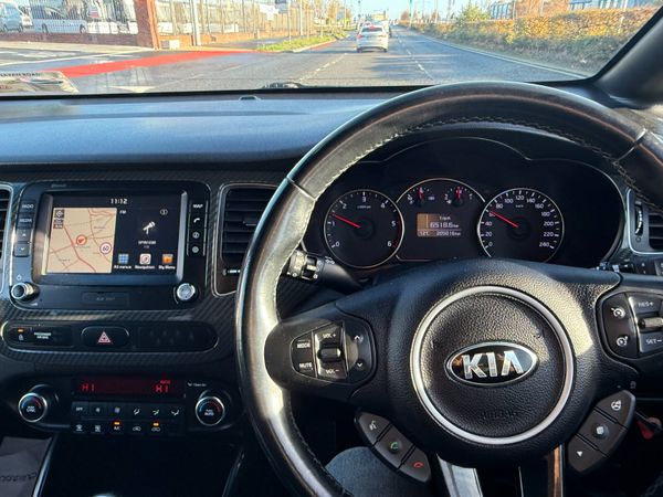 Stunning Kia Carens 7 Seater.  2-year Warranty. 371889994