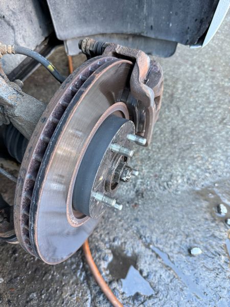 Stunning Kia Carens 7 Seater.  2-year Warranty. 371889996