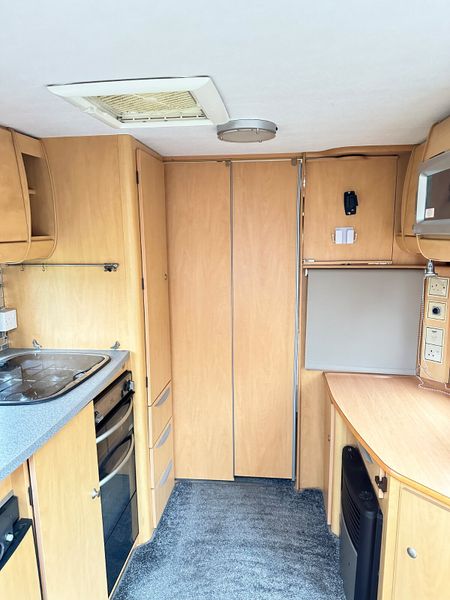 ✨STUNNING BAILEY SENATOR 4 BERTH FIXED BED✨ 371969690