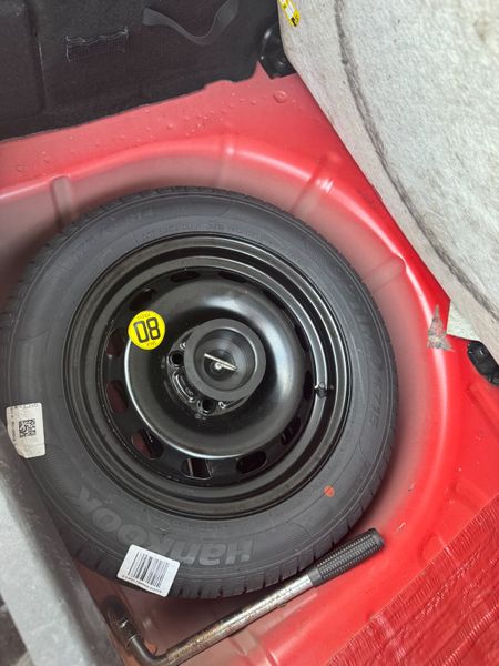 161 Ford Fiesta Zetec 1.0L Duratec 65PS.. Low KMs 371997241