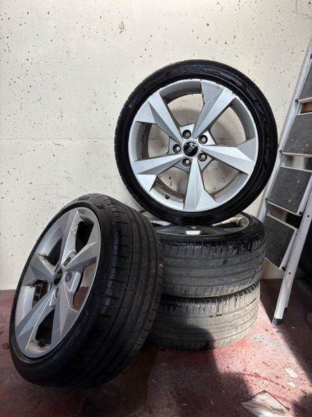 Audi A3 S-Line Alloys 18” 371998245