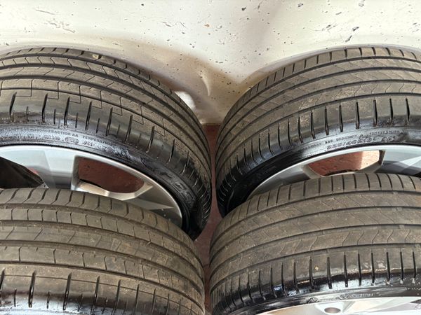 Audi A3 S-Line Alloys 18” 371998257