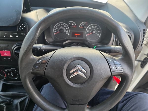 Citreon Nemo 2015 372028274