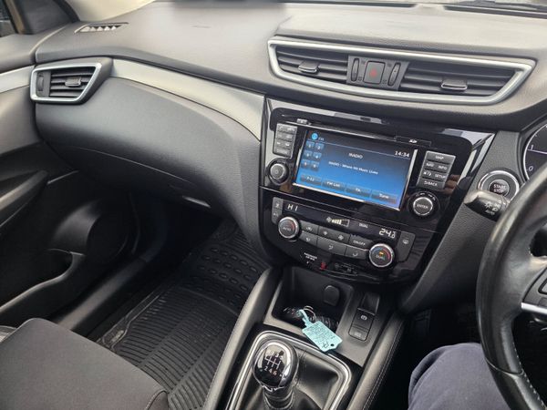 Nissan Qashqai 2017 372029796