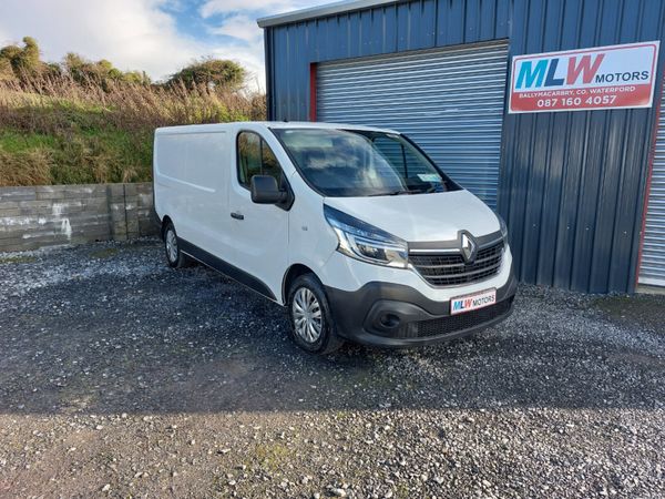 Renault Trafic 211 LWB 2.0L DCI Showroom Condition 372069064