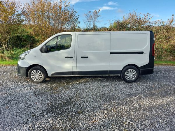 Renault Trafic 211 LWB 2.0L DCI Showroom Condition 372069205
