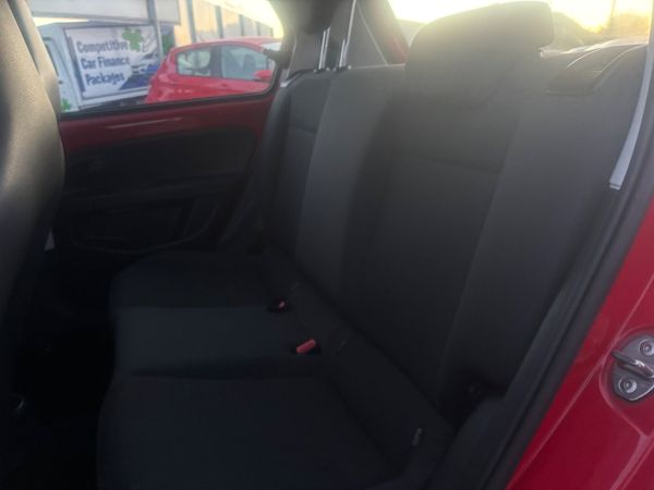 2015 Volkswagen Up! 1.0 Take Up Nct 08/26 372108103