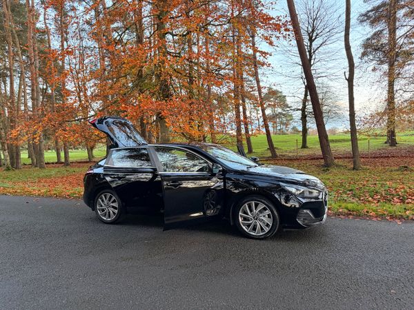 Hyundai i30 2018Fastback 372145054